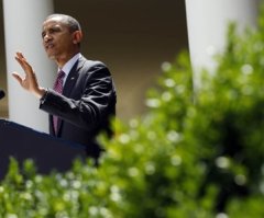 Poll: Americans' Views on Gay Marriage Remain the Same After Obama's Endorsement
