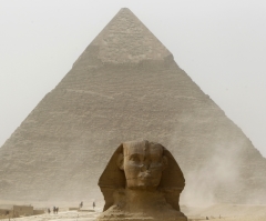 Massive Desert Prayer Gathering Draws Together Egypt's Christians