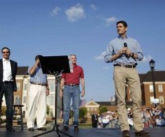 Ryan Rallies for Support in Midwest in Final Campaign Weekend