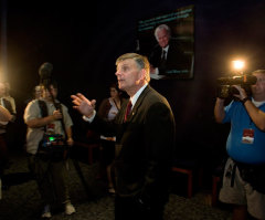 Franklin Graham: Pray Daily for Obama; Prayer Is Never Partisan