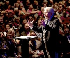 Luis Palau Offers Biblical Counseling to Millions With Call-In TV Event