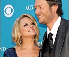 Blake Shelton Releases Biblical-Themed Music Video For 'New Kid In Town' Christmas Song