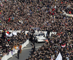 Pope Benedict XVI's Final Speech Draws 150,000