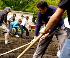 Oklahoma Megachurch LifeChurch.tv Cleans Up Tornado-Ravaged Backyard