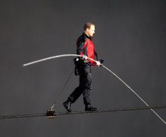 High Wire King Nik Wallenda Headed to New York Skyline?