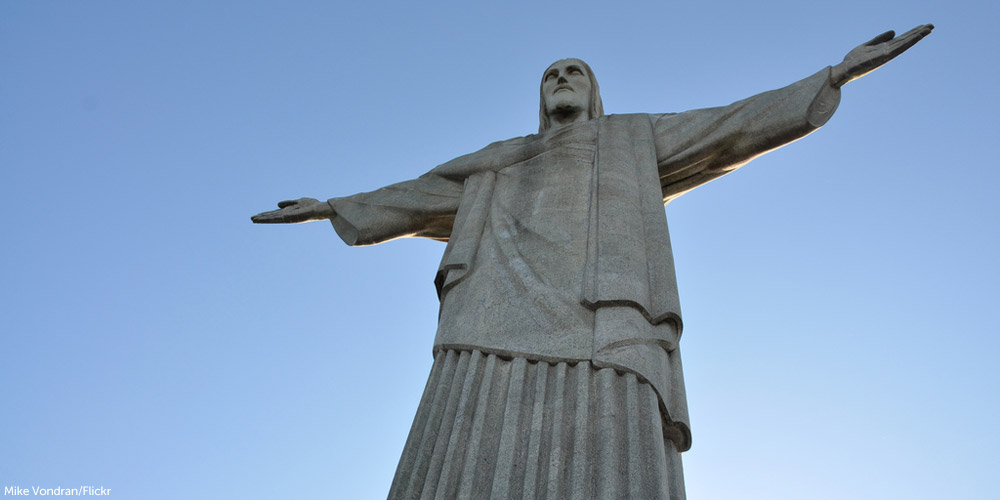 Repairs Begin After Lightning Damages Christ The Redeemer Statue Above Rio De Janeiro Video