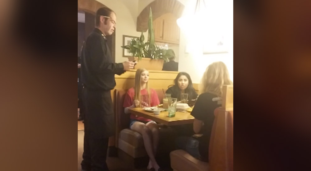 This Olive Garden Server Is About To Be The Victim Of An Epic