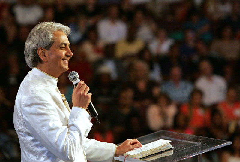 Televangelist Benny Hinn Released from Hospital After Health Scare; 'God Is  Faithful, My Heart Is Strong,' He Says | Church & Ministries News