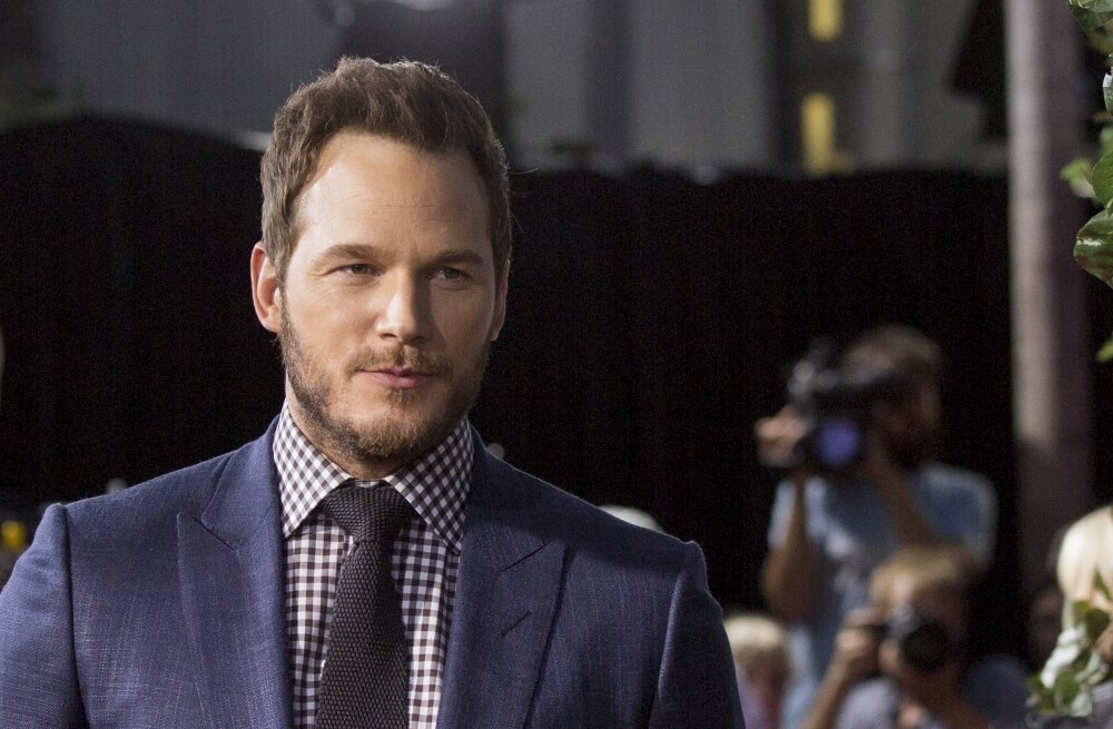 Chris Pratt Quotes Bible Verse as He Gets Star on Hollywood Walk of ...