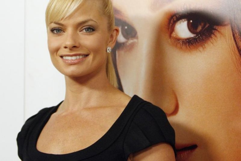 Jaime Pressly gives birth to twins