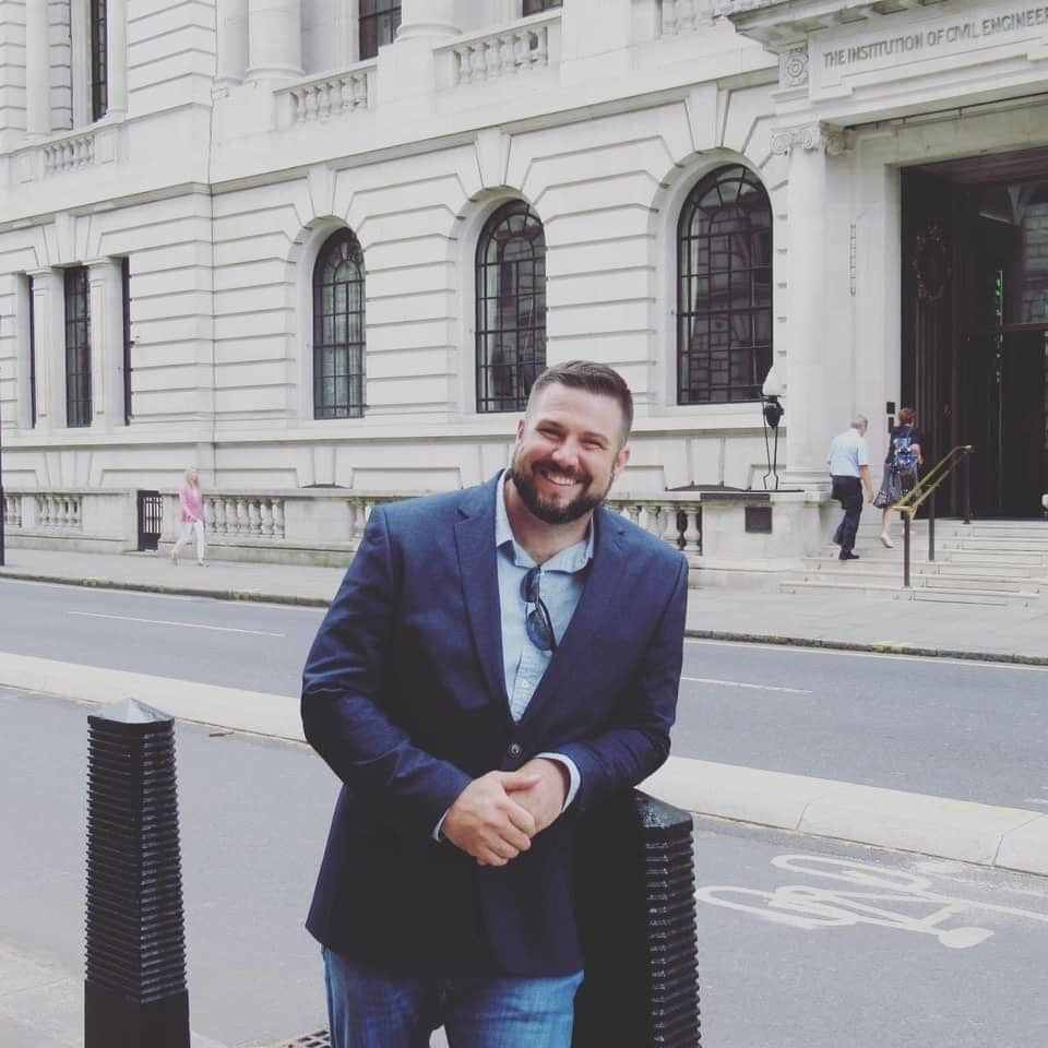 Beloved pastor, father of 4 killed in crash while on his way to help ...