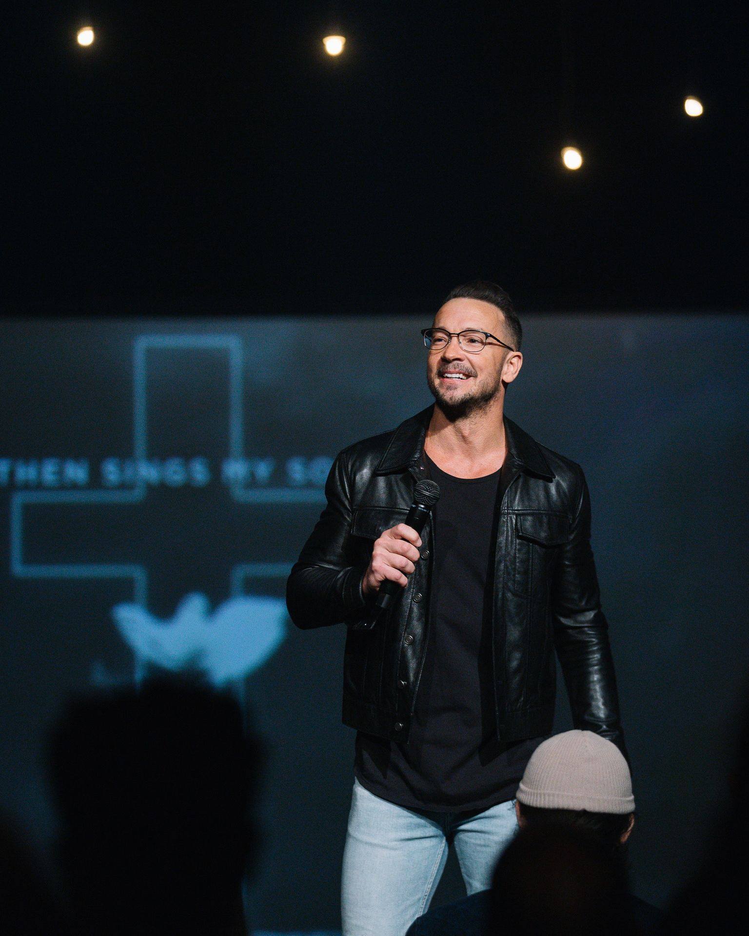ExHillsong Pastor Carl Lentz to seek treatment for 'depression