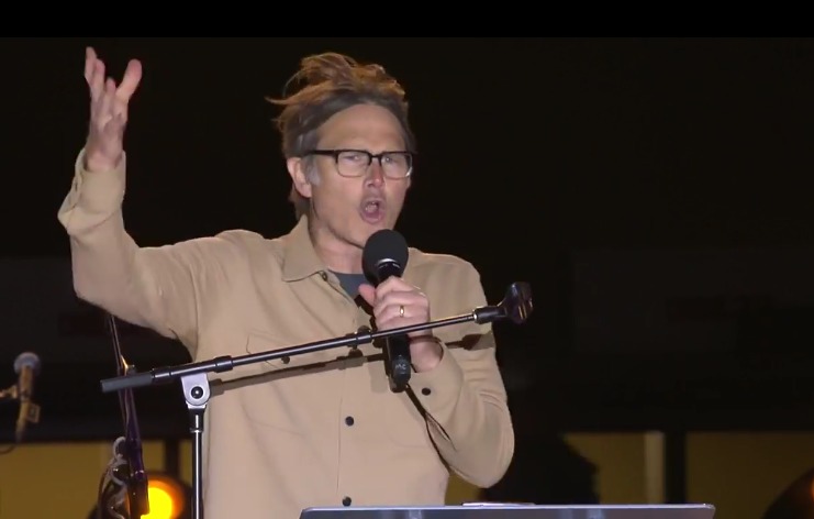 Andrew Palau hosts evangelistic festival in Florida - Vimarsana News