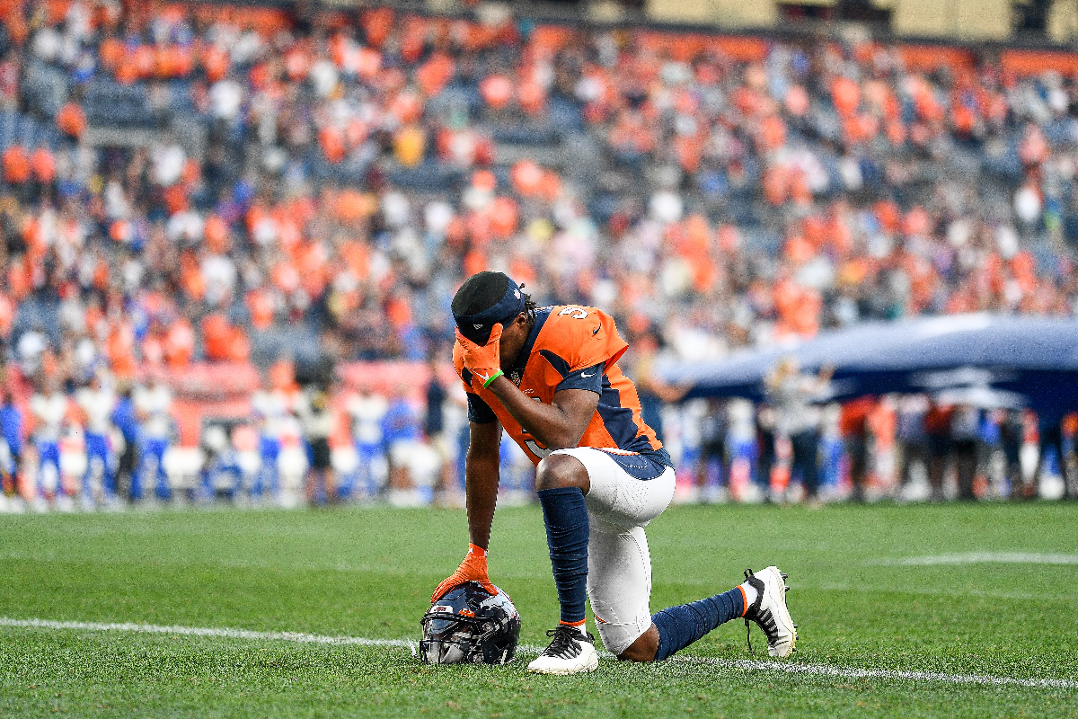 Broncos' Justin Simmons shares postgame prayer with Teddy Bridgewater