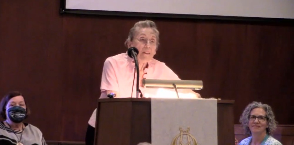 Running short on money and members, 75-year-old Florida church holds final service