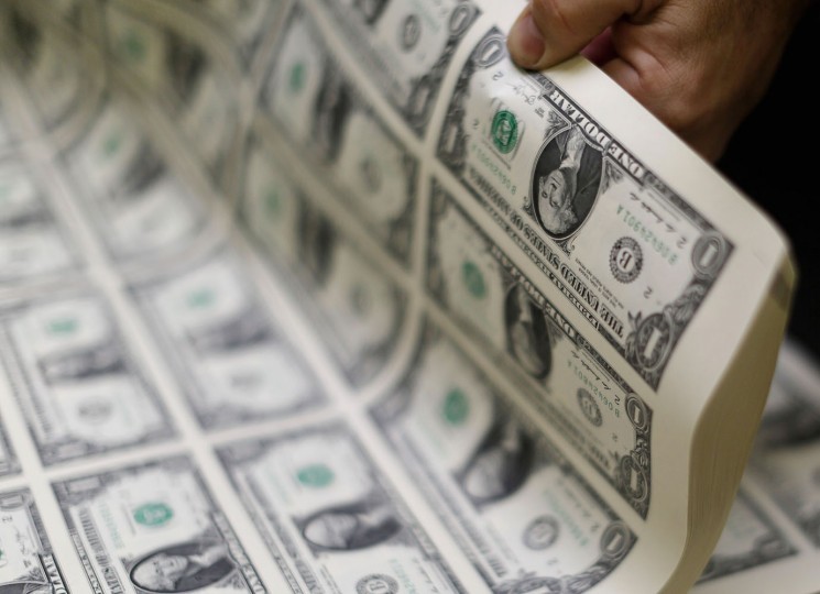 Nearly two-thirds of Americans living paycheck to paycheck - Vimarsana News