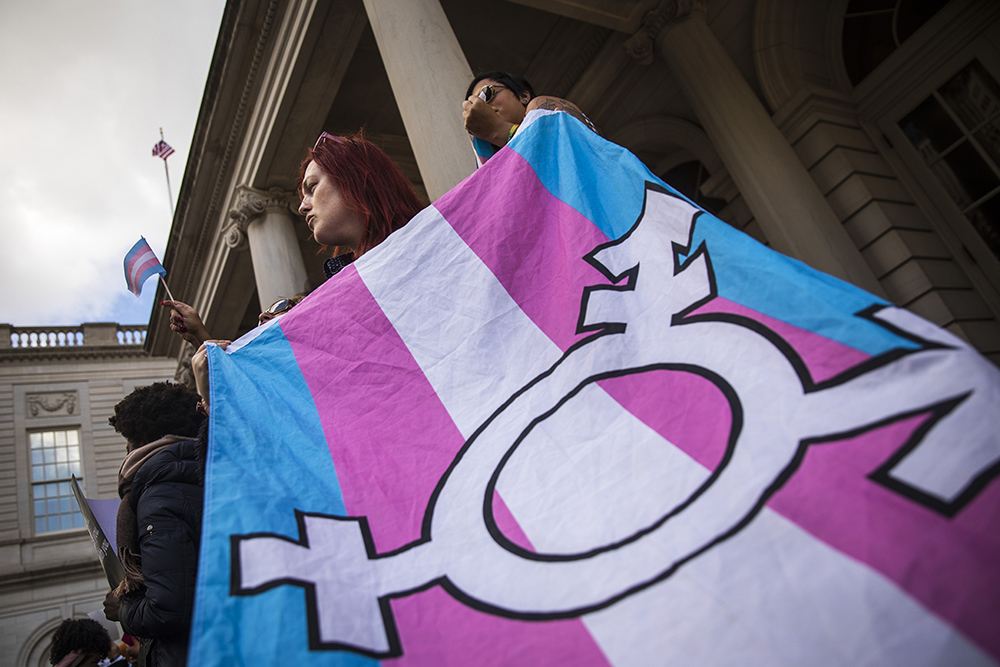 University hid concerns about transgender study, emails show - Vimarsana News