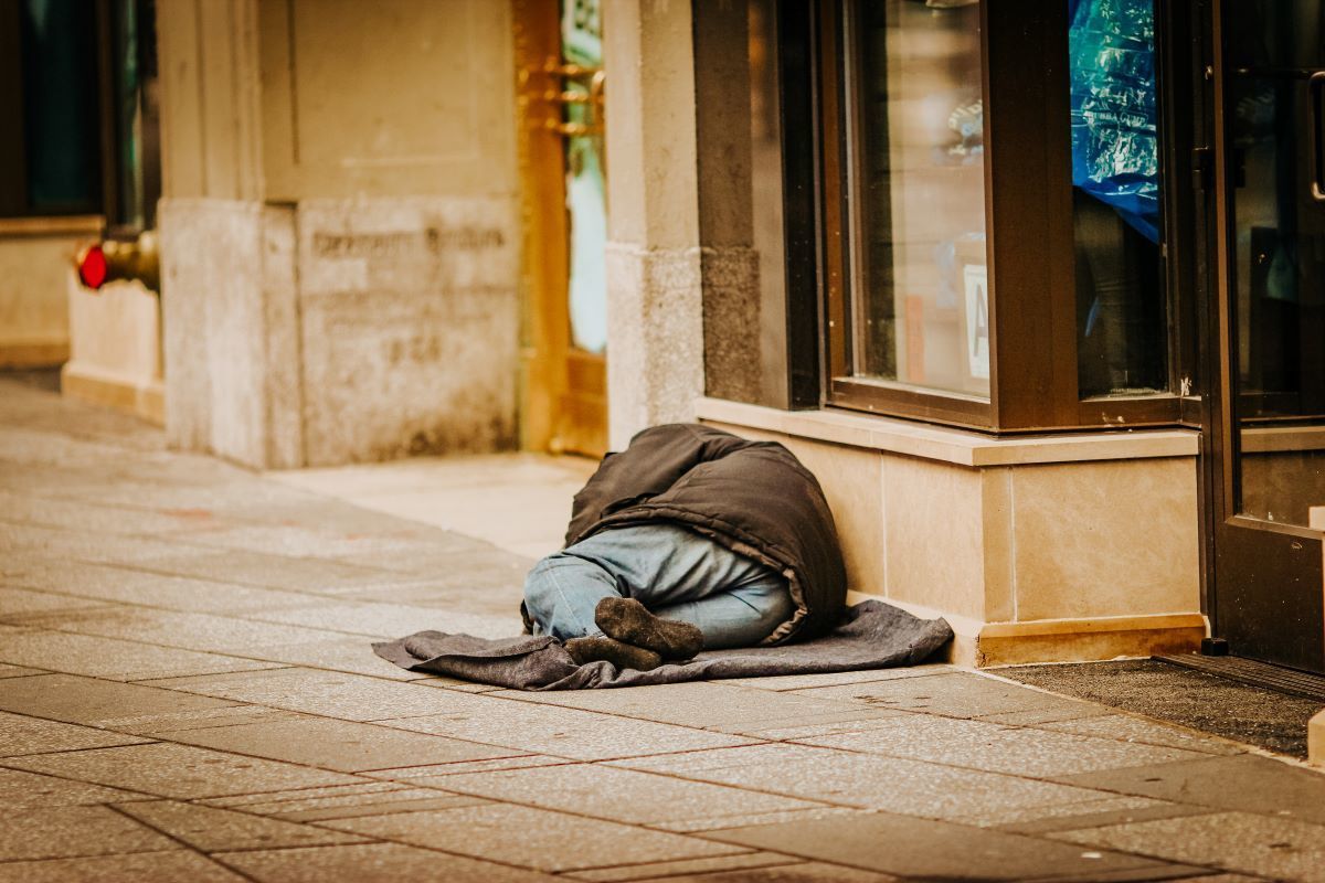 Pastor, ministry leaders admit to stealing benefits from homeless - Vimarsana News