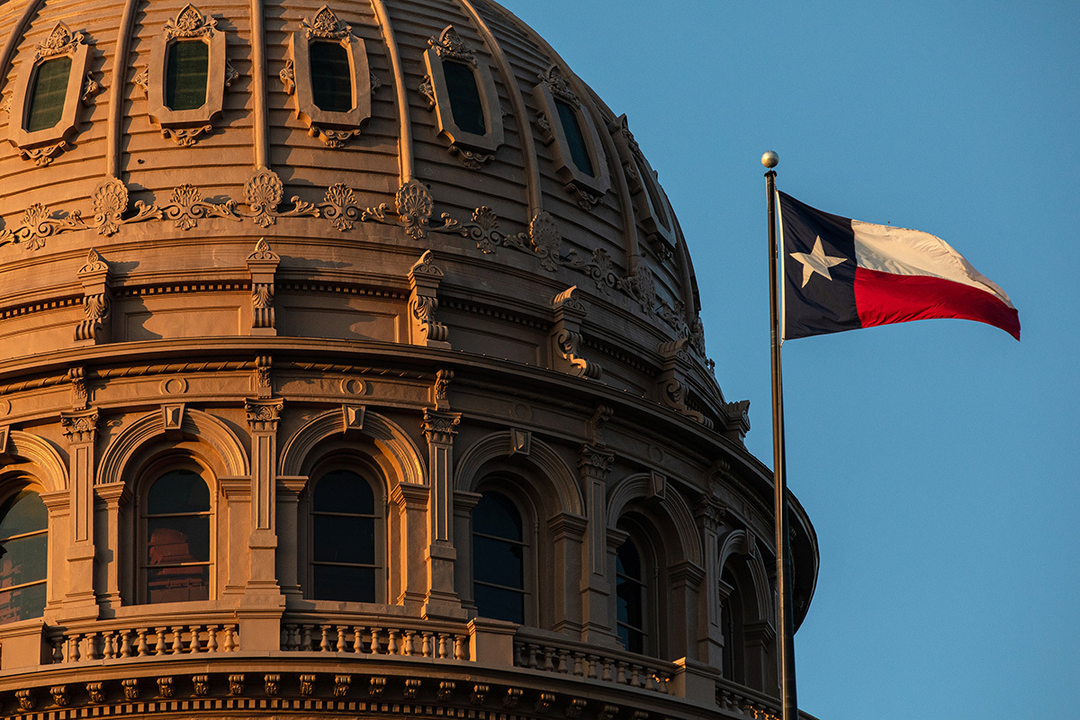 Texas man sues ex-wife's friends for aiding her abortion - Vimarsana News