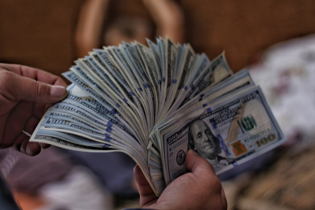 Pastor pleads guilty to stealing $130K from church to pay debts - Vimarsana News