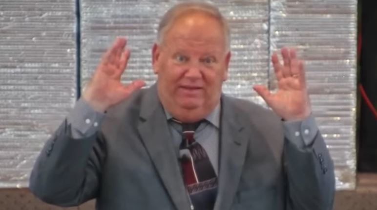 Church apologizes after Duggar family in-law quotes 2 Chronicles - Vimarsana News