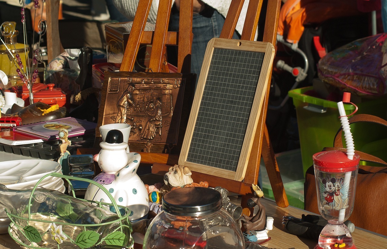To all you hoarders: Where shall I store all the stuff? - Vimarsana News