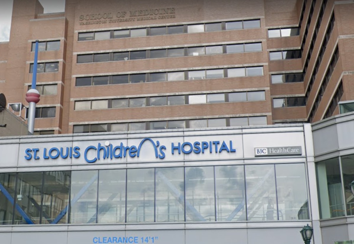 Children's hospital halts puberty, hormone drugs for minors - Vimarsana News
