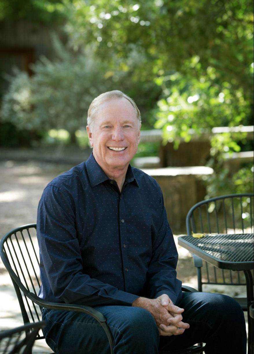 Max Lucado reveals he relied on alcohol to cope with pressures of life, confessed 'hypocrisy' to elders