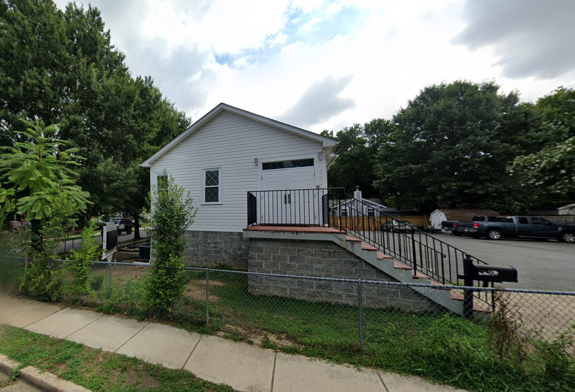 Neighbors shocked after man is fatally stabbed in church | U.S.
