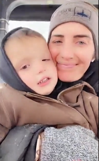 రోడియో స్టార్ స్పెన్సర్ రైట్, కొడుకు చనిపోయిన తర్వాత భార్య శోకం పంచుకున్నారు