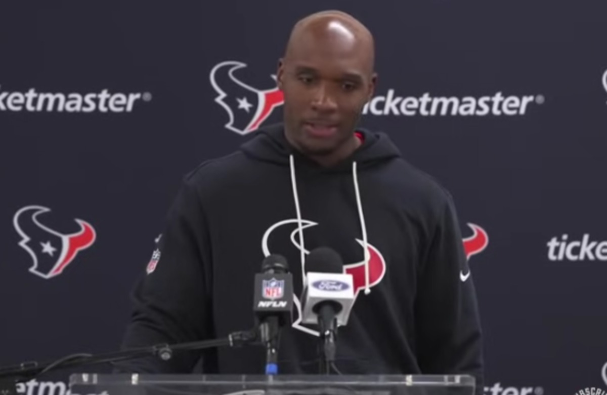 Houston Texans coach DeMeco Ryans praises team's belief in Jesus as they clinch playoffs