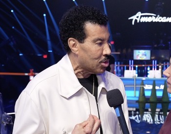 Lionel Richie issues call to prayer on 'American Idol'