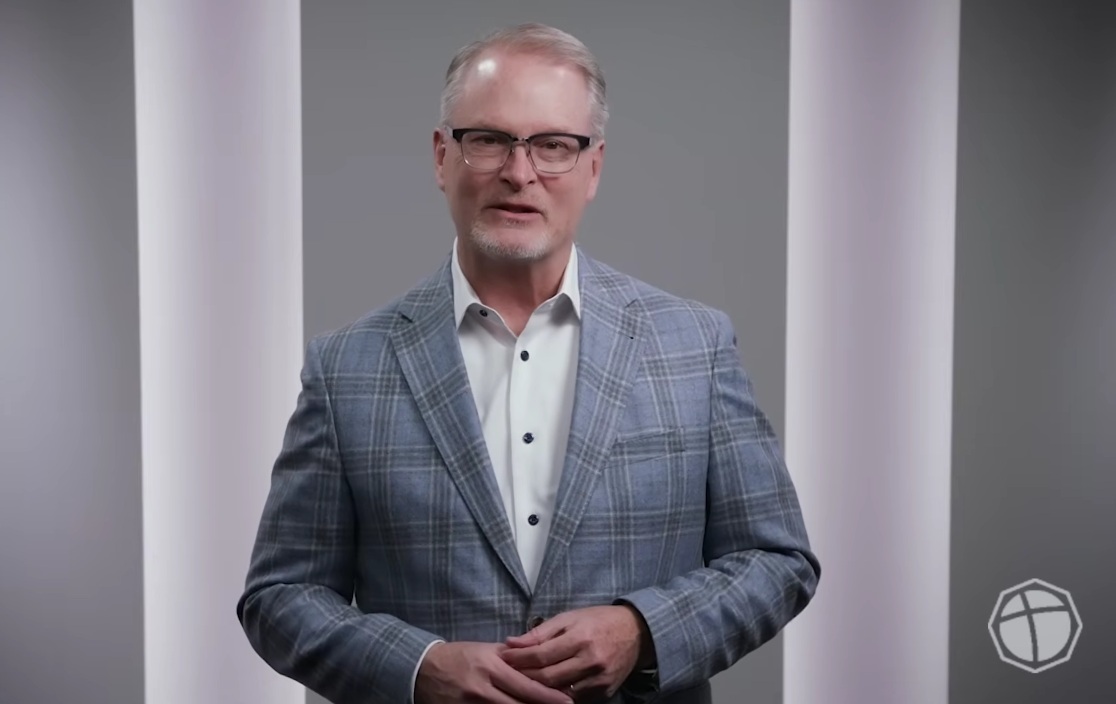 Kansas GOP accuses megachurch Pastor Adam Hamilton of violating election ethics law