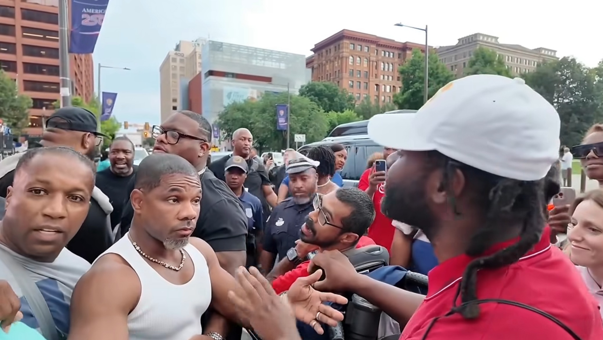 Street preacher angers Kirk Franklin by telling him he’s going to Hell with wife