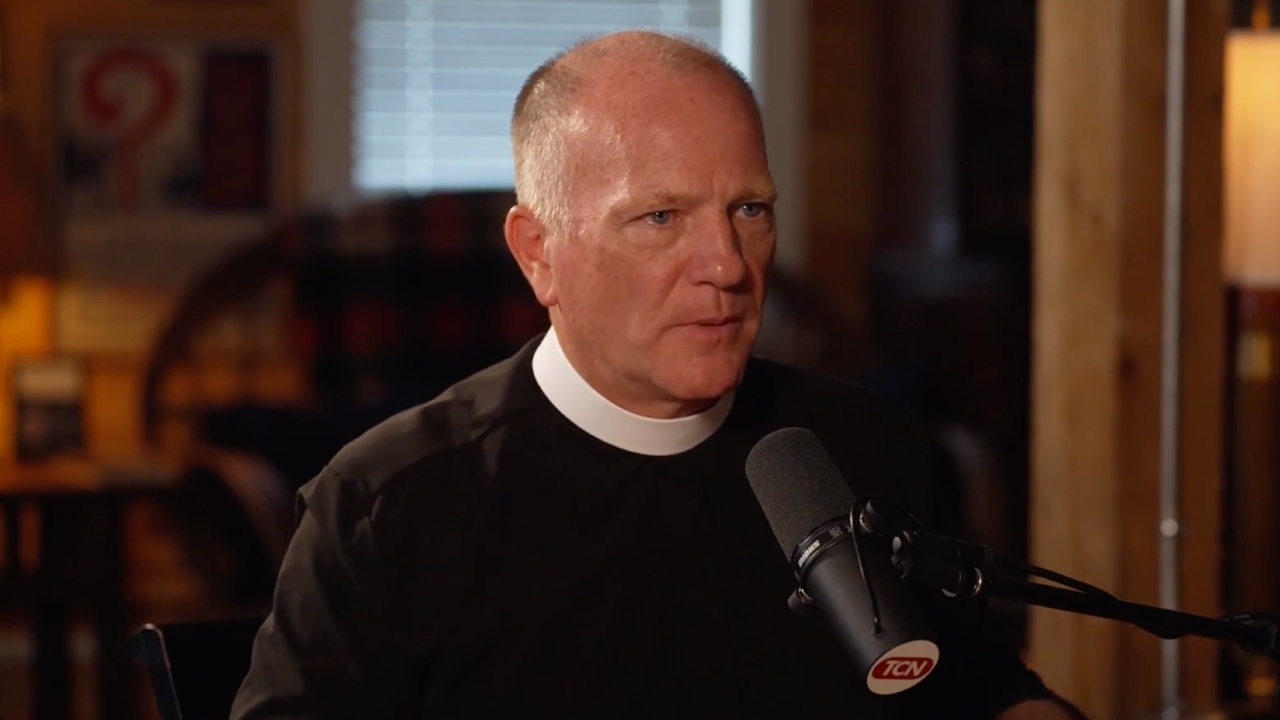 Pastor tells Tucker Carlson why brokenness unlocks the Gospel, offers hope for addicts: 'More than conquerors'