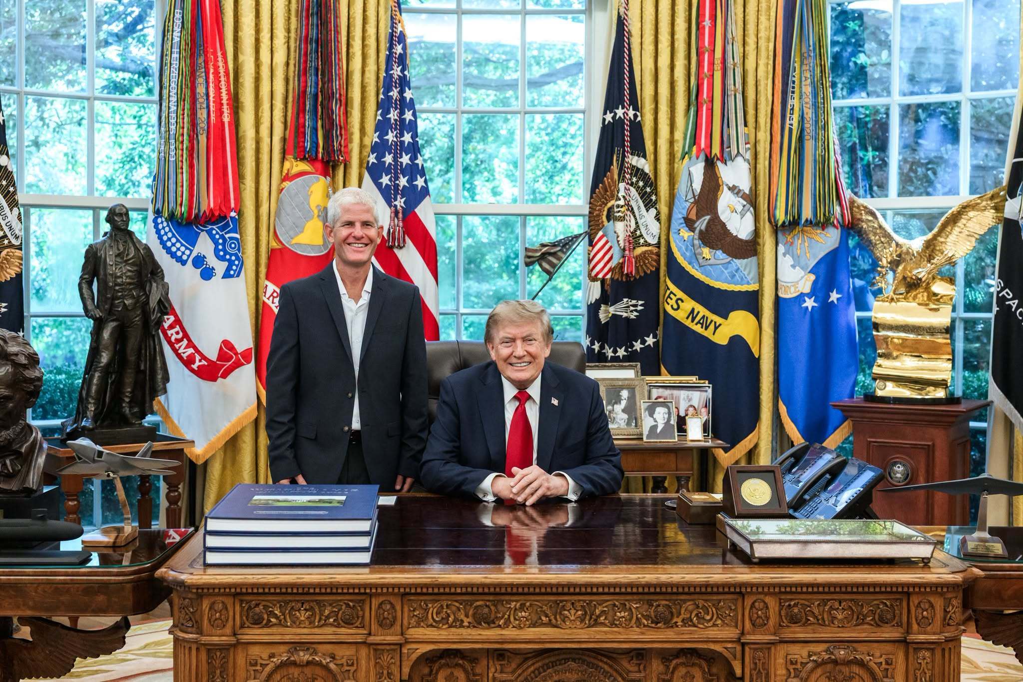 Freed missionary pilot Kevin Rideout thanks praying Christians as he meets Trump at White House