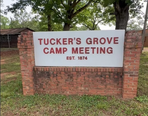 1 fatally shot at historic church camp meeting in NC 