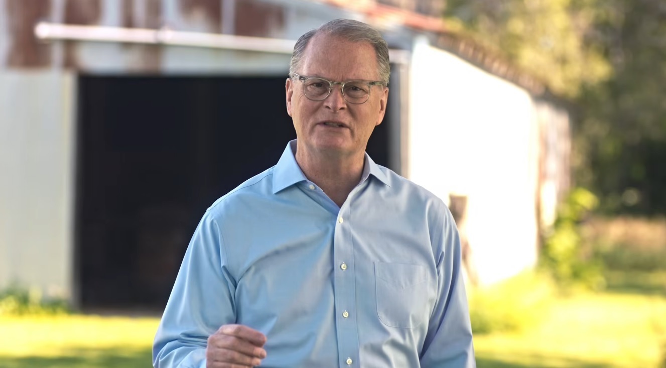 Adam Hamilton releases ad bashing 'both extremes,' opposes socialism and open borders
