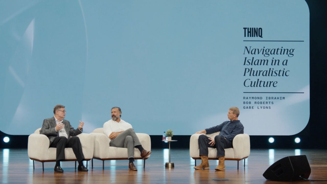 Pastor, scholar debate Islam's compatibiltiy in Western society | U.S.