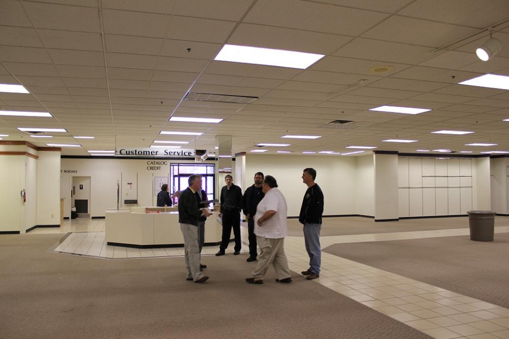 Pastor Turns Former Halloween Store, Victoria Secret Into Church at