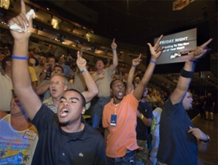 More than 7,500 men attend Promise Keepers first of its 2006 Unleashed conferences in Fort Lauderdale. The national men's ministry will make a 19-city run from coast to coast for the next five months. 