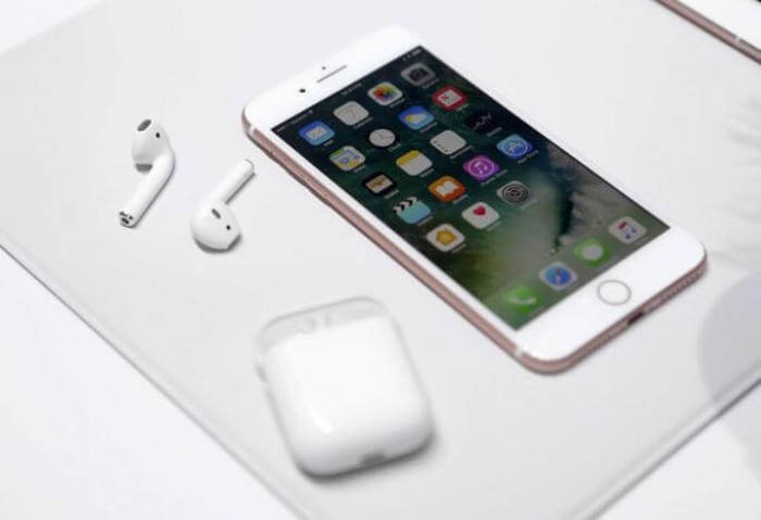 The Apple iPhone7 and AirPods are displayed during an Apple media event in San Francisco, California, U.S. September 7, 2016.
