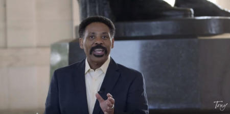 Pastor Tony Evans of Oak Cliff Fellowship in Dallas, Texas, invites believers to participate in "The Gathering" that will feature prominent Christian leaders from across the United States who will be uniting in solemn assembly to pray for the country at Gateway Church in Southlake, Texas, on September 21, 2016.