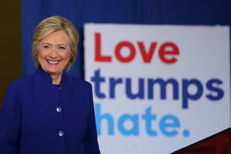 U.S. Democratic presidential candidate Hillary Clinton arrives at a campaign event in Orlando, U.S. September 21, 2016.
