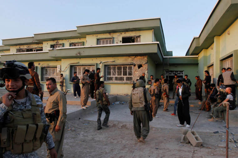 Iraqi Kurdish security forces gather in the city of Kirkuk, Iraq, October 22, 2016.