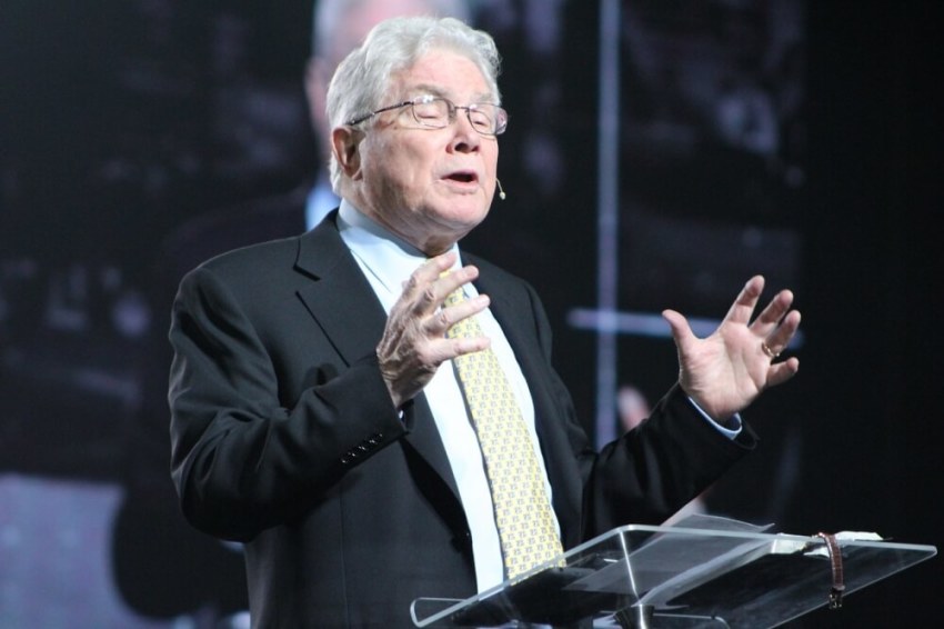 Renowned Christian evangelist Luis Palau speaks at the closing ceremony of the "Movement Day Global Cities" conference at the Jacob Javits Center in New York City on Thursday, October 27, 2016.
