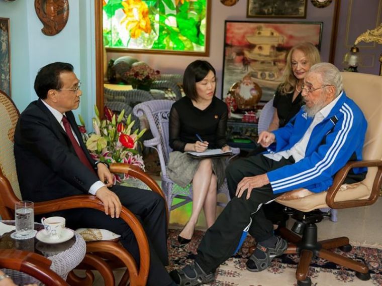 Cuba's former President Fidel Castro (R) and Chinese Premier Li Keqiang meet in Havana, Cuba, September 25, 2016, in this handout photo provided by Cubadebate.