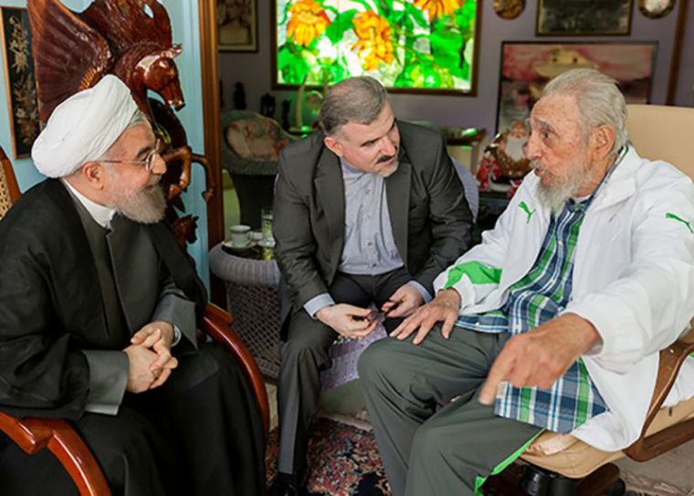 Cuba's former President Fidel Castro (R) and Iran's President Hassan Rouhani (L) meet in Havana, Cuba, September 19, 2016.