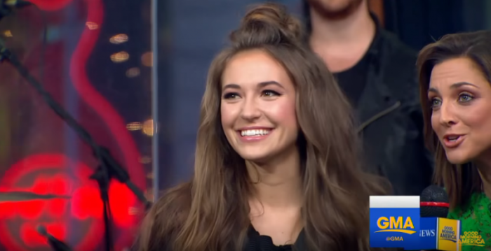 Lauren Daigle makes special guest appearance on ABC's 'Good Morning America,' Dec 29, 2016.