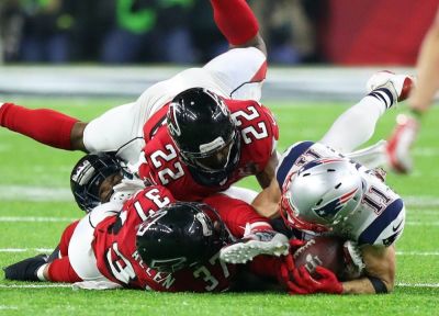 New England Patriots wide receiver Julian Edelman (11) makes a catch against the Atlanta Falcons during the fourth quarter during Super Bowl LI at NRG Stadium on Feb. 5, 2017 in Houston, Texas.